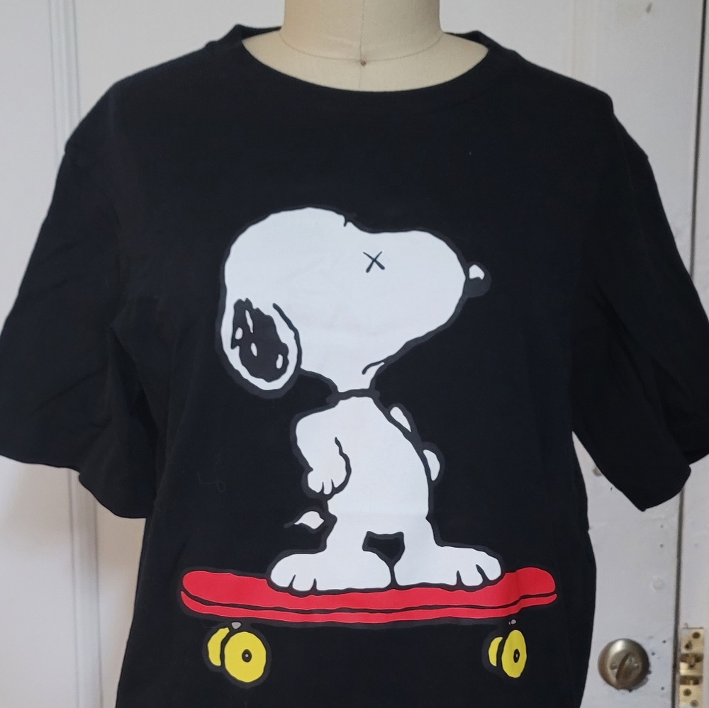 Kaws x Peanuts Uniqlo Black T-shirt Size S